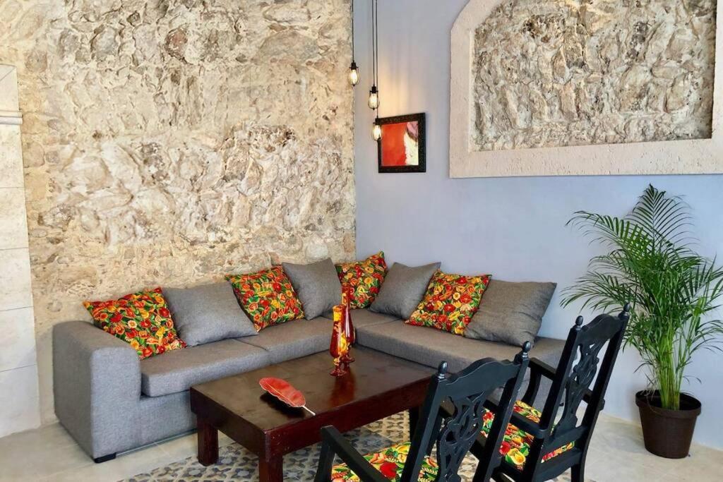 Casa El Flamboyán dentro de la ciudad amurallada Campeche Exterior foto